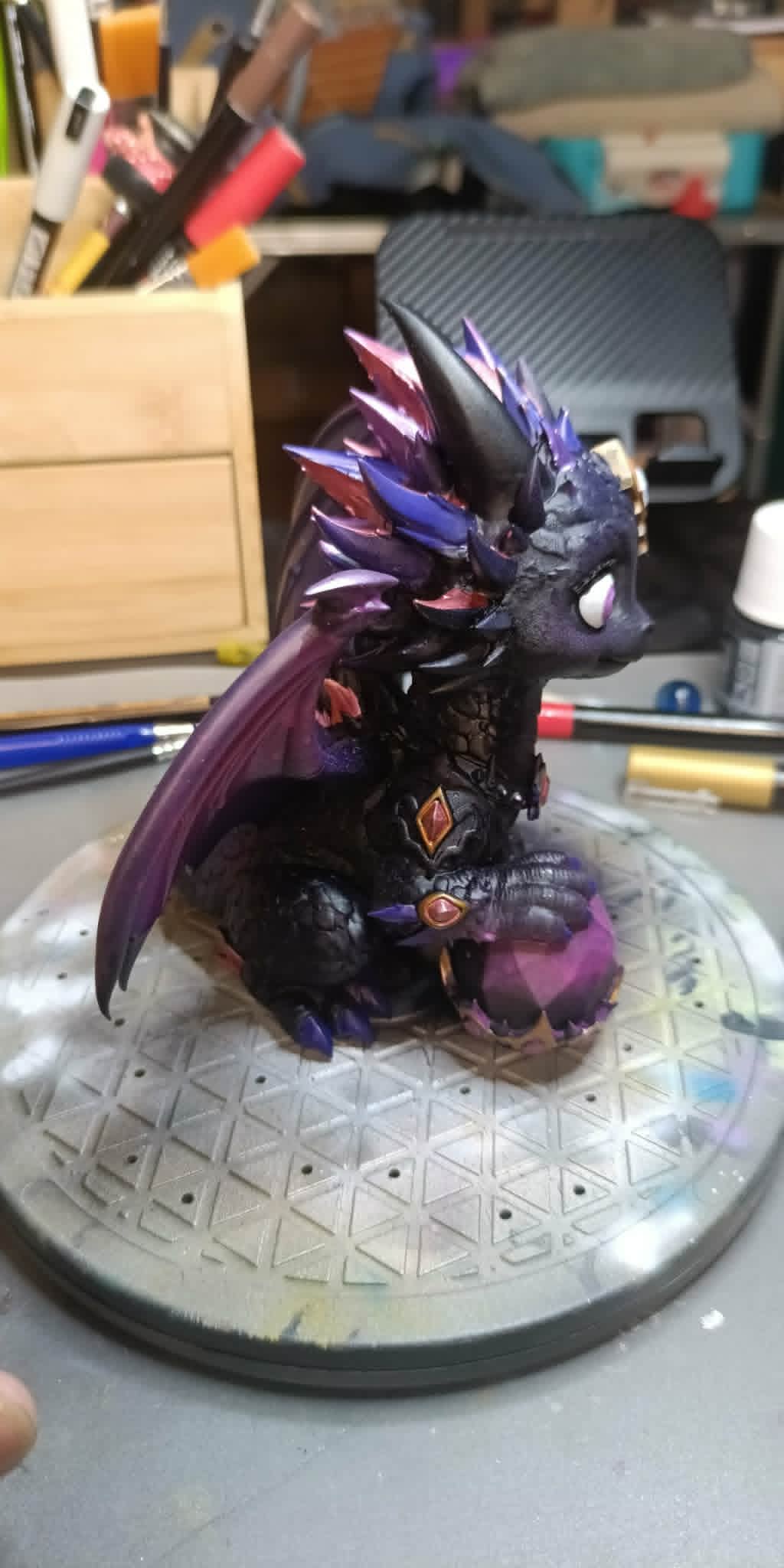 Dragon Kawaii Gardien du Cristal Violet