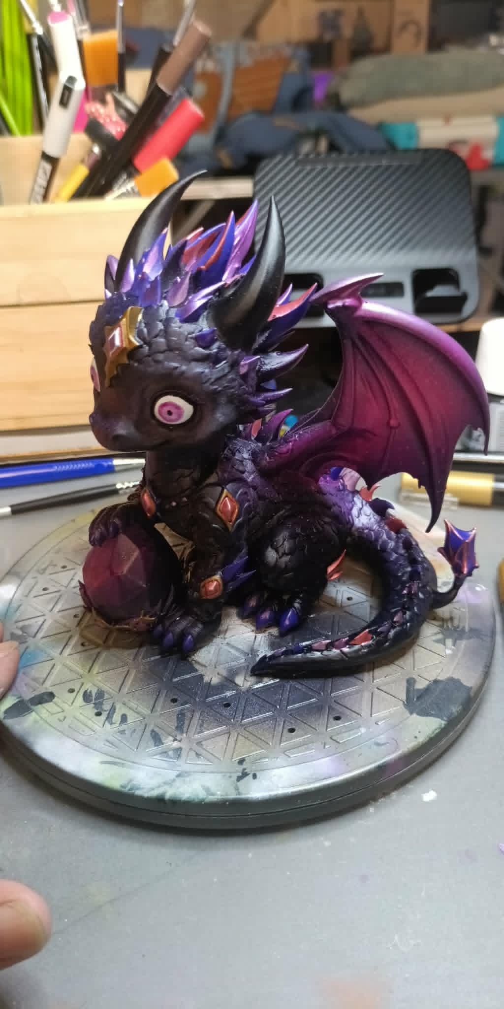 Dragon Kawaii Gardien du Cristal Violet